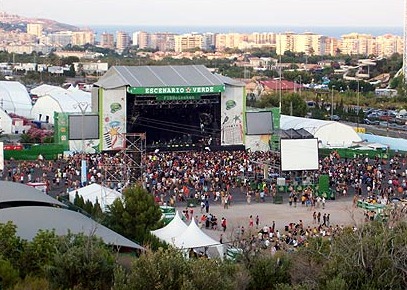 Crowds Enjoying Benicassim Crowds Enjoying Benicassim